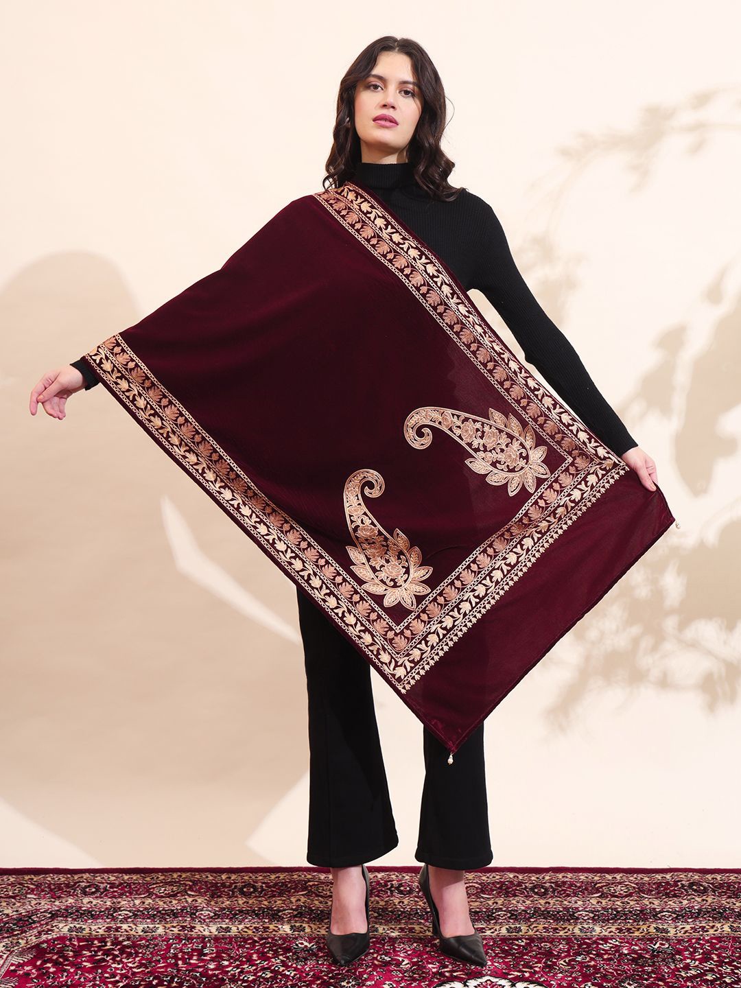 

Zamour Women Embroidered Stole, Maroon