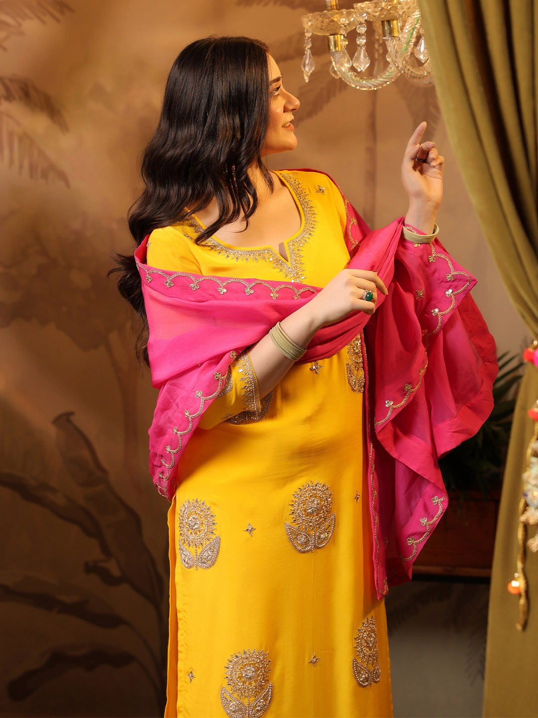 

DIMPLE DESIGN STUDIO Women Floral Embroidered Thread Work Kurta with Palazzos & Dupatta, Yellow
