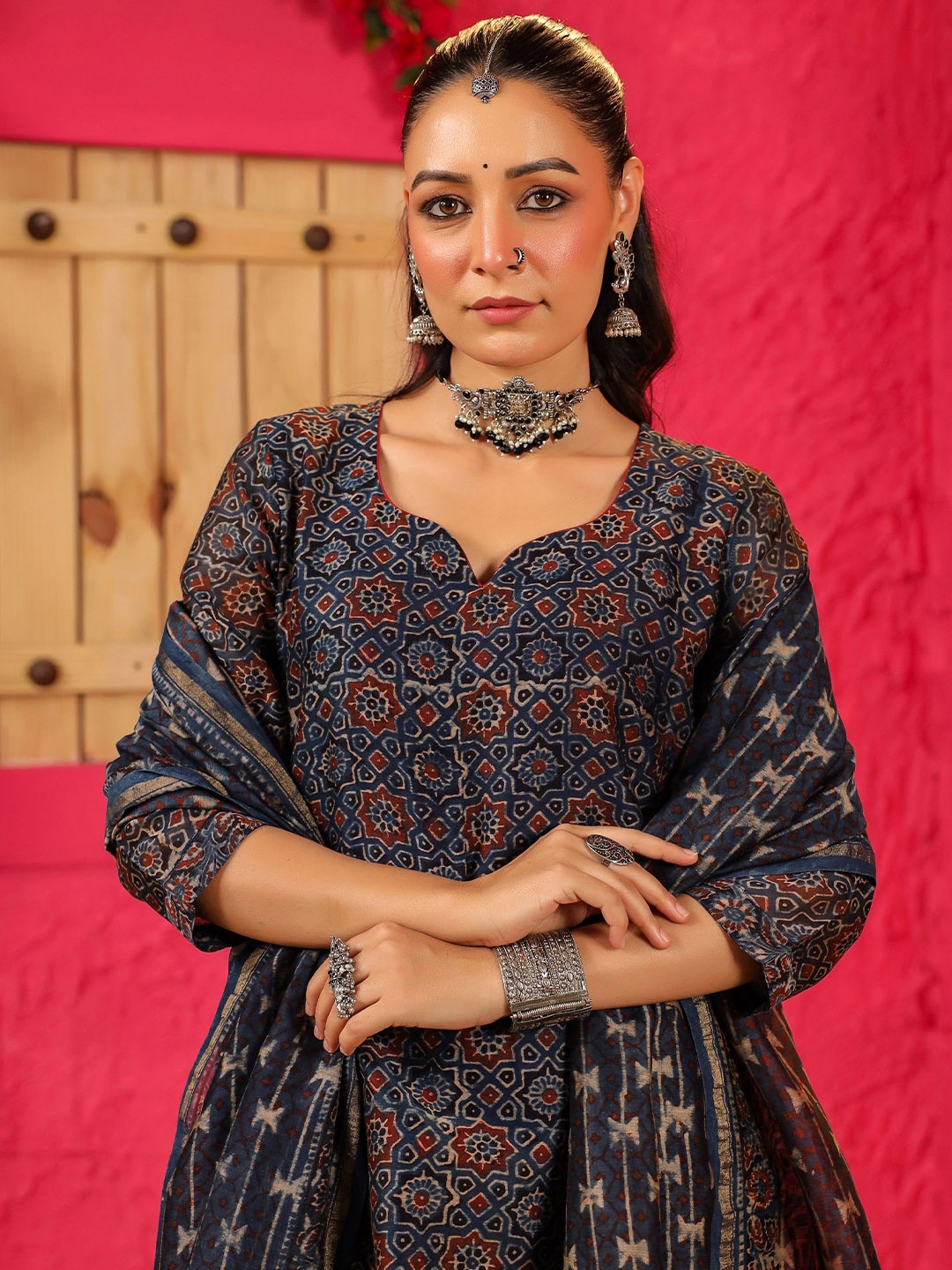 

DIMPLE DESIGN STUDIO Geometric Printed Chanderi Cotton Kurta with Palazzos & Dupatta, Blue