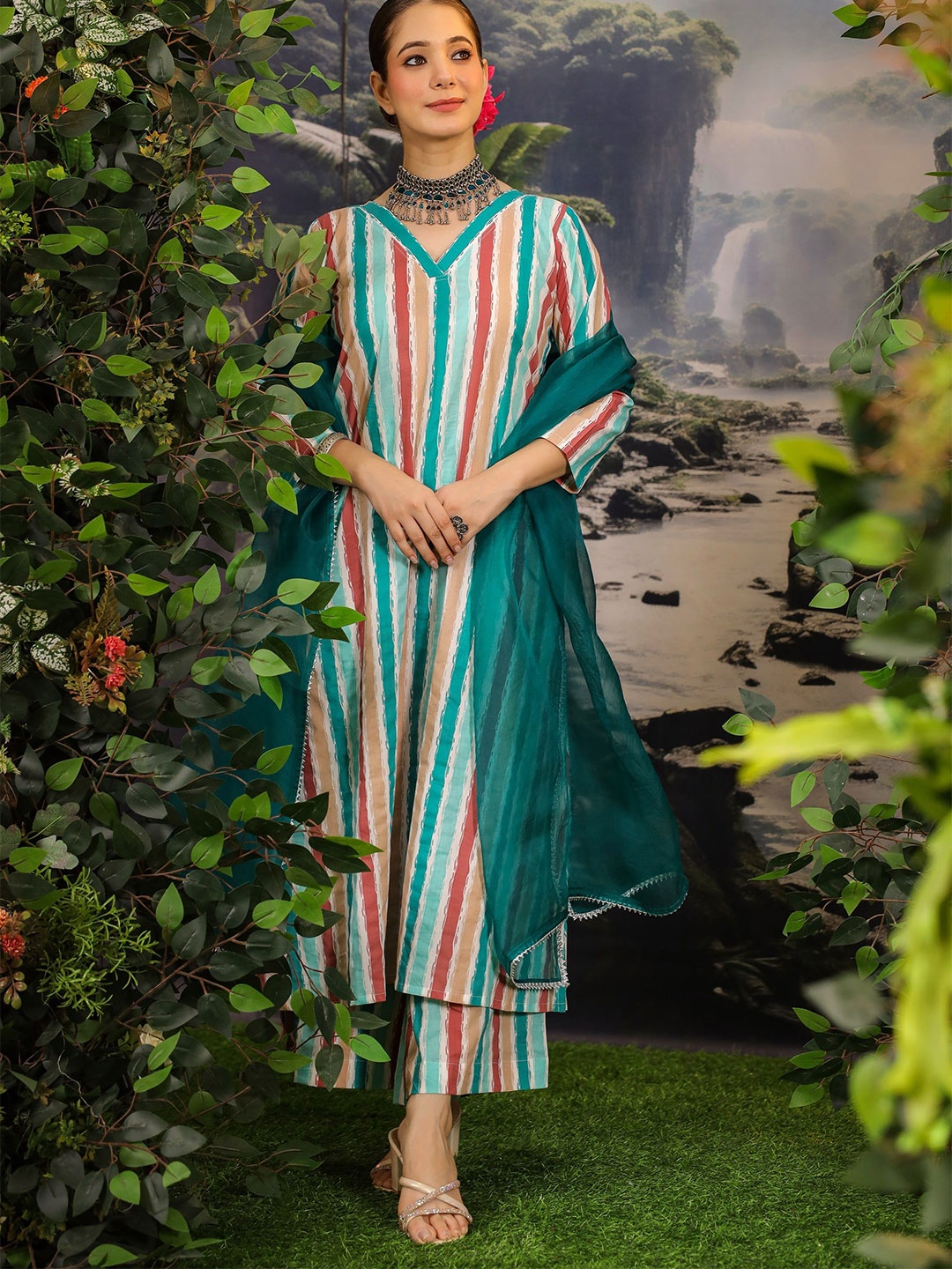 

DIMPLE DESIGN STUDIO Striped Printed Gotta Patti Pure Cotton Kurta With Palazzos & Dupatta, Turquoise blue