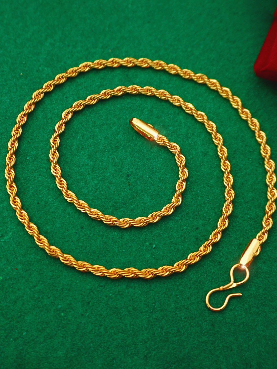 

PINAAKA DARINI Gold Plated Chain