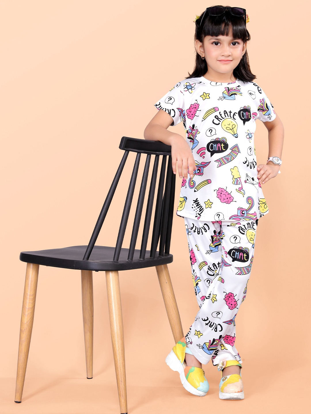 

FEBVIBE Girls Printed T-shirt with Pyjamas, White