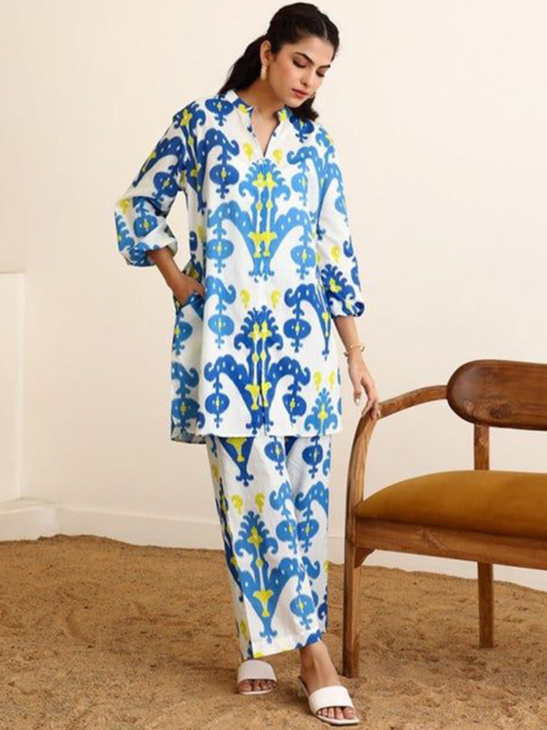 

FAB GALAXY Mandarin Collar Printed Top With Trousers, Blue