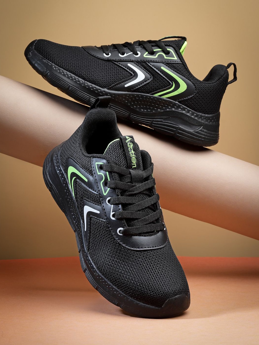 

Action Boys Mesh Lace-Ups Running Non-Marking Shoes, Black