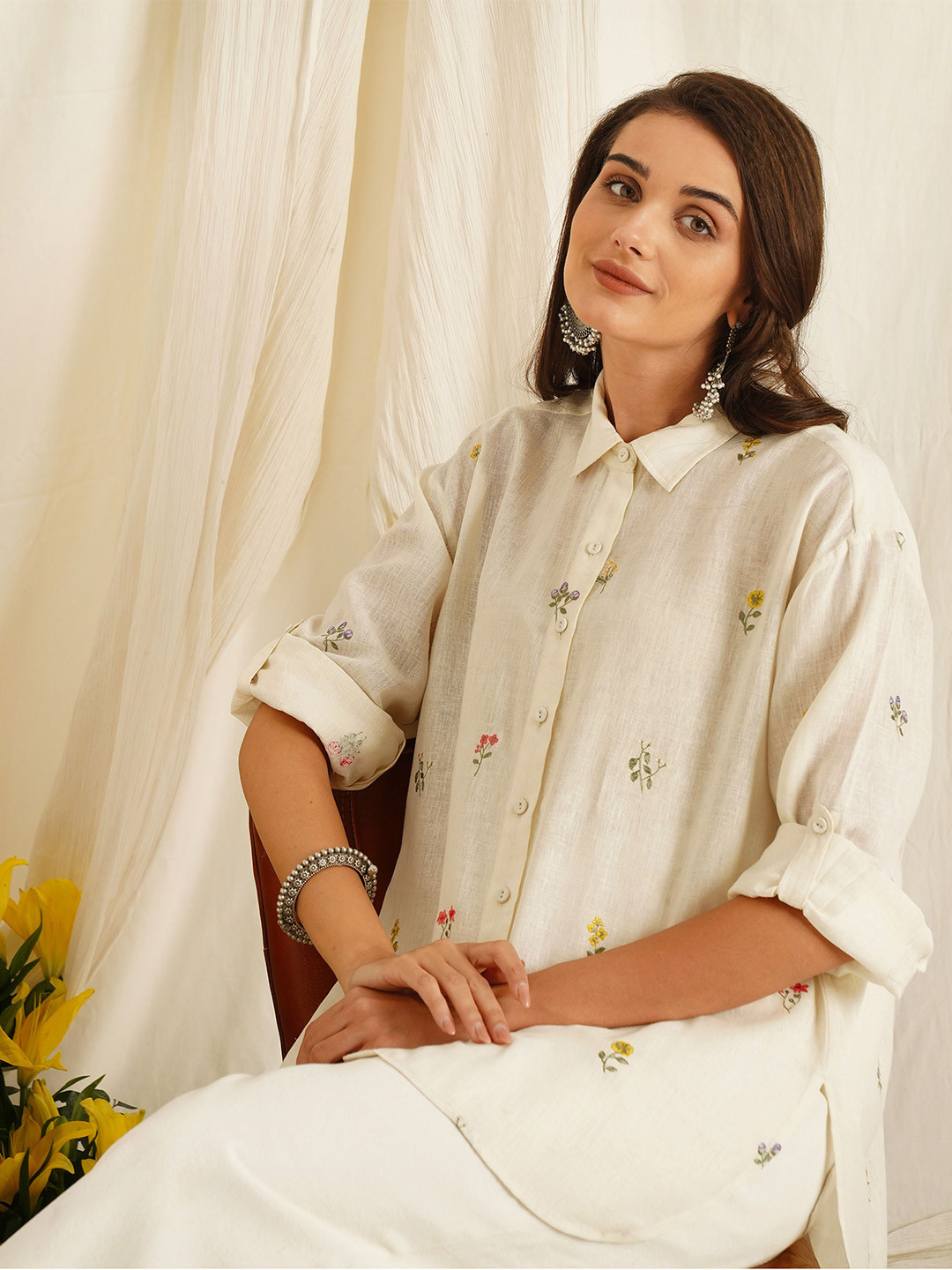 

JAYPORE Women Standard Spread Collar Conversational Printed Casual Shirt, Cream
