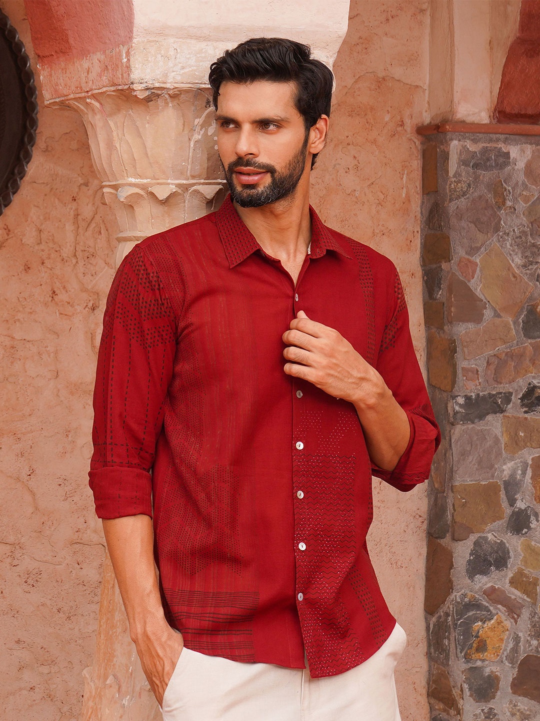 

JAYPORE Men Standard Spread Collar Abstract Printed Cotton Casual Shirt, Red