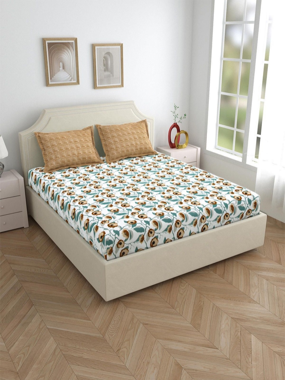 

Aura Brown & White Floral 144 TC Cotton King Bedsheet Set 1.98 m x 1.82 m