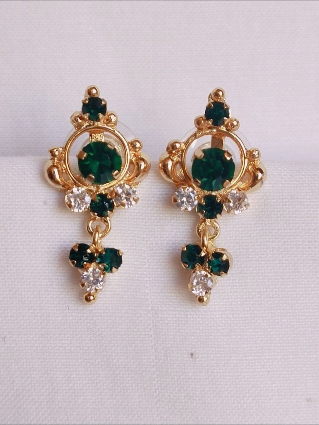 

kurdekars divuu Contemporary Studs Earrings, Gold