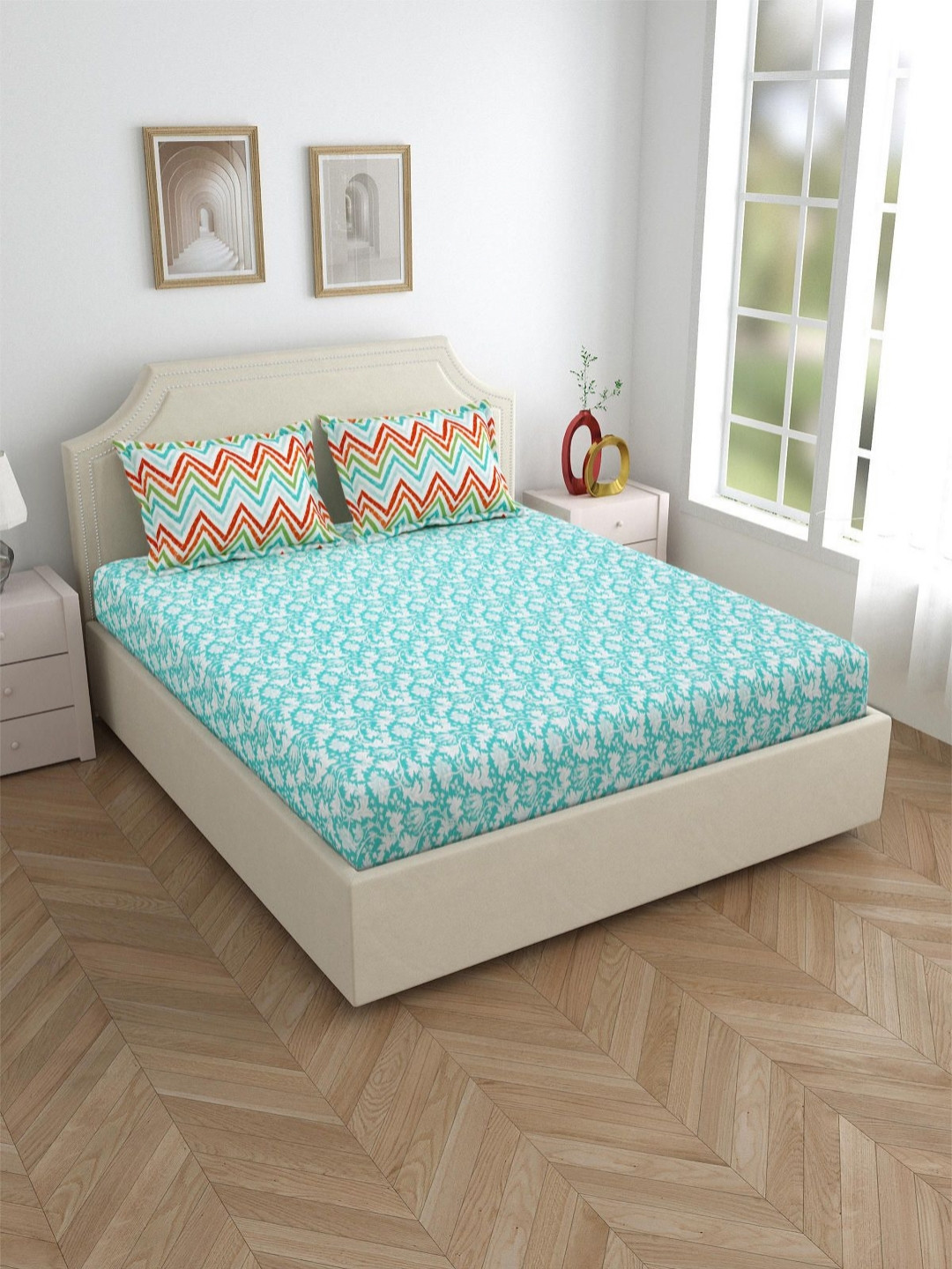 

Aura Blue & White Floral 144 TC Queen Bedsheet with 2 Pillow Covers