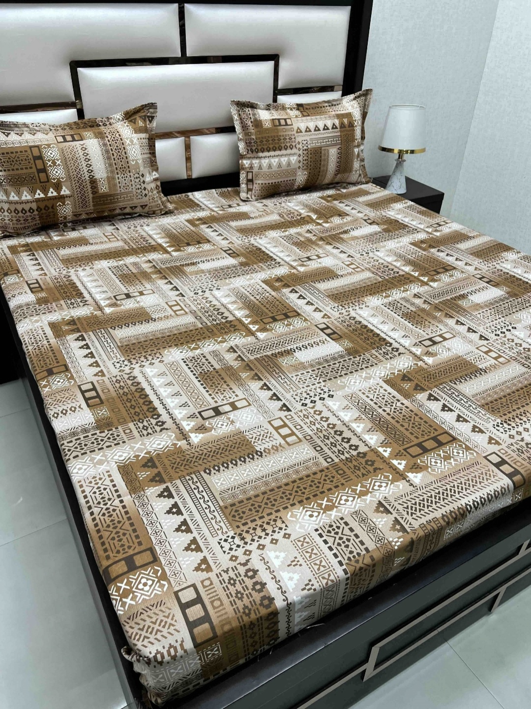 

Velar Fur Sib Brown Printed Pure Cotton 380 TC King Bedsheet Set 2.74 x 2.74 m