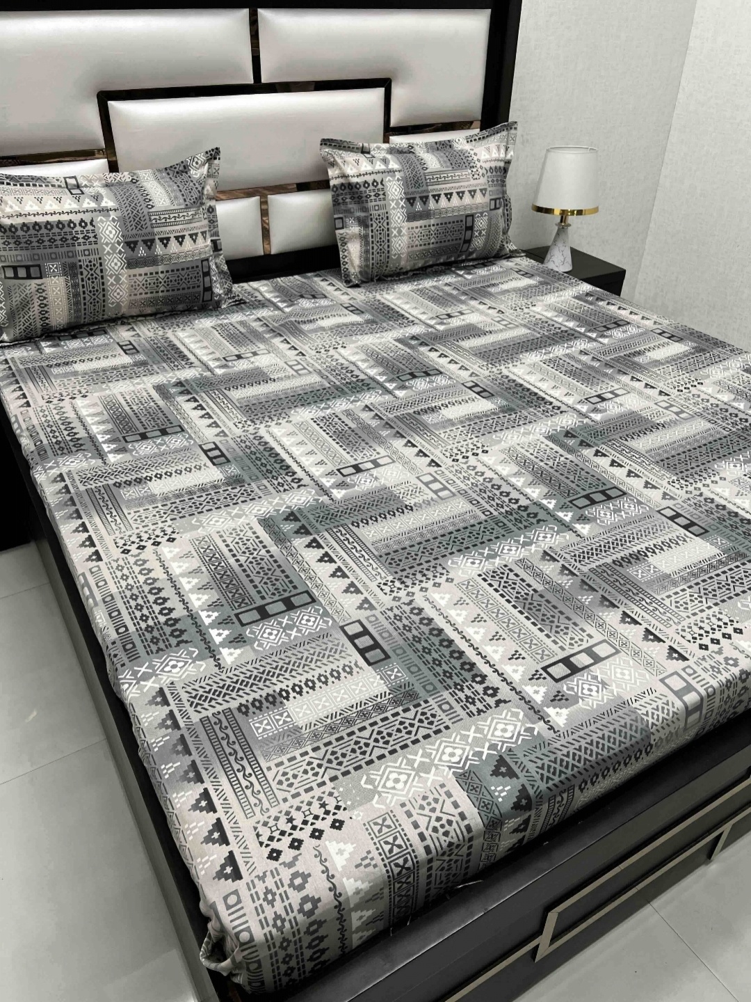 

Pure Decor Grey & Beige Ethnic Motifs 380 TC Cotton King Bedsheet Set 2.74 m x 2.74 m