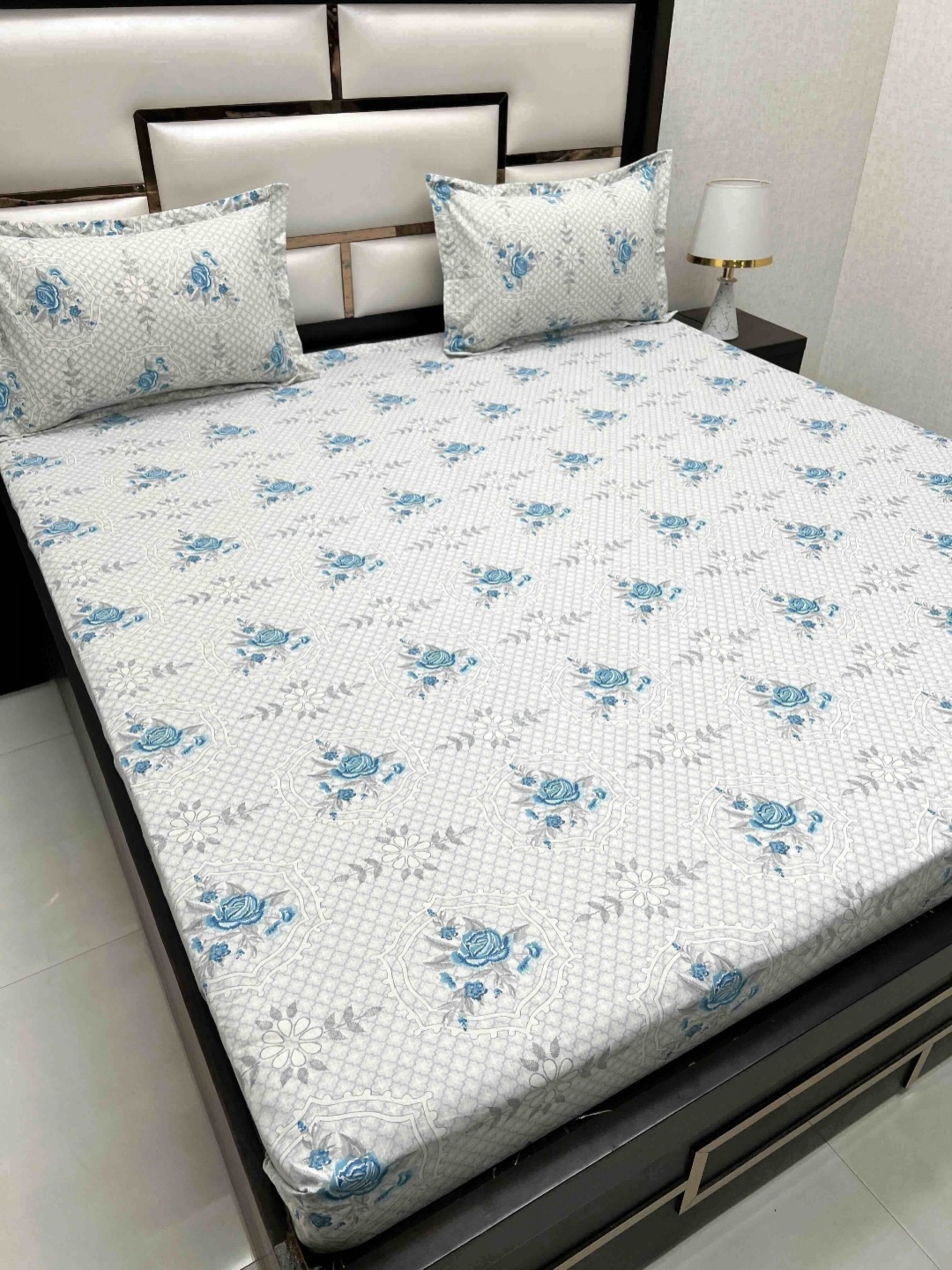 

Pure Decor Blue & Grey Floral Printed 380 TC Cotton King Bedsheet Set 2.74 m x 2.74 m