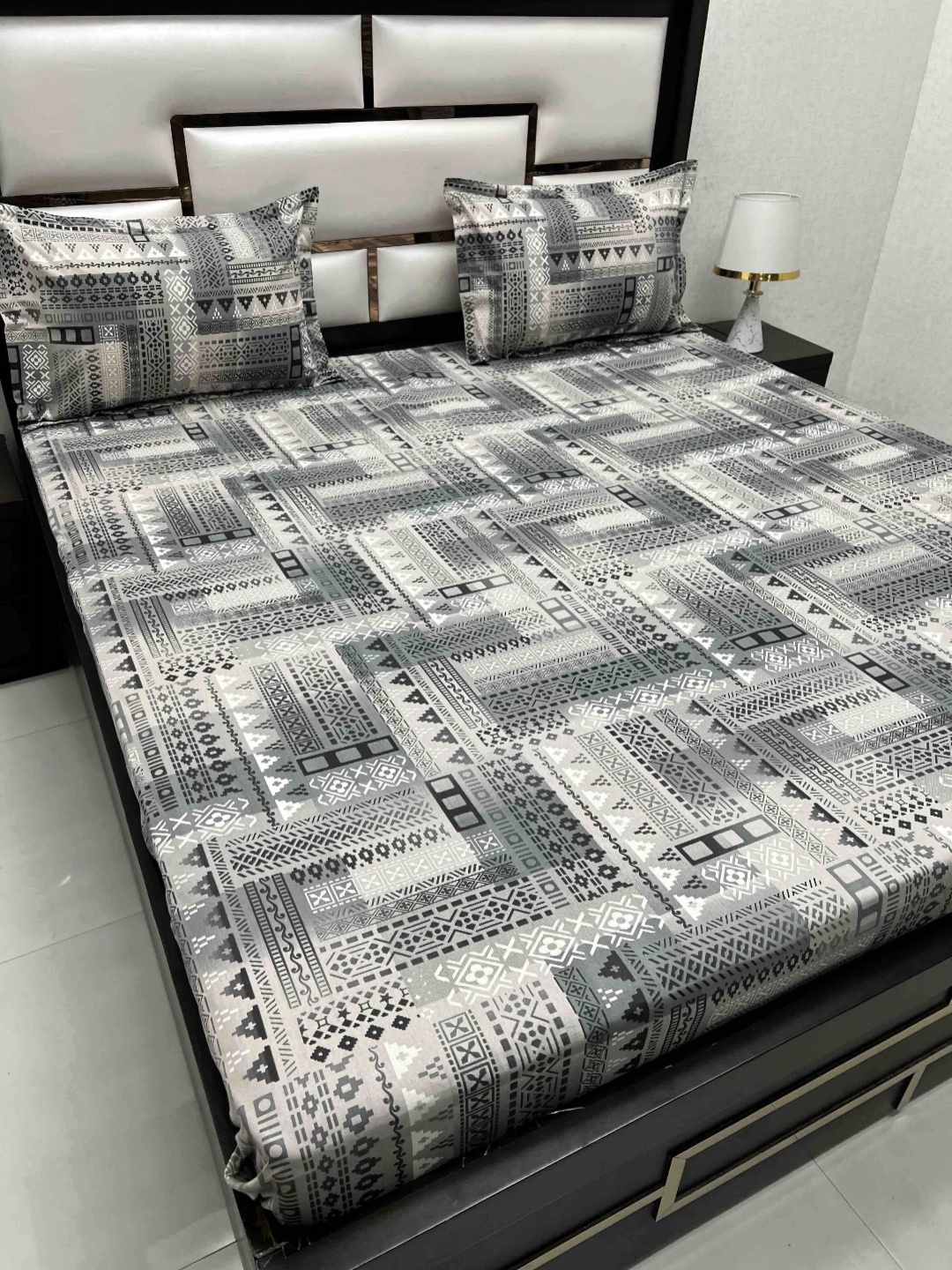 

Pure Decor Grey & Grey Ethnic Motifs 350 TC Cotton King Bedsheet Set 2.74 m x 2.74 m