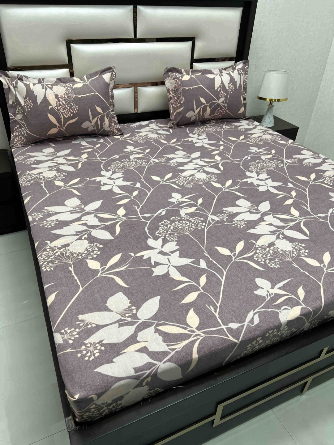 

Pure Decor Purple & Purple Floral Printed 350 TC Cotton King Bedsheet Set 2.74 m x 2.74 m