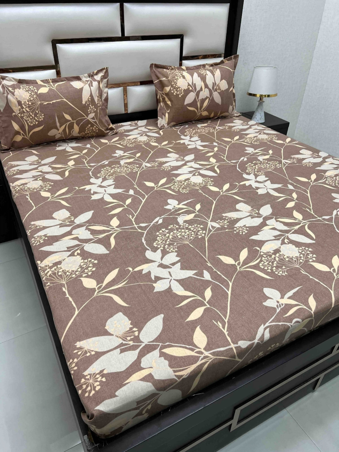 

Pure Decor Brown & Brown Floral Printed 350 TC Cotton King Bedsheet Set 2.74 m x 2.74 m