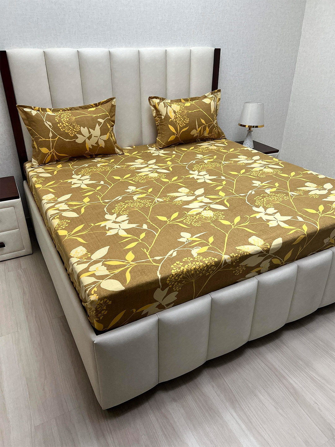 

Velar Fur Sib Brown Printed Pure Cotton 330 TC King Bedsheet Set 2.74 x 2.74 m