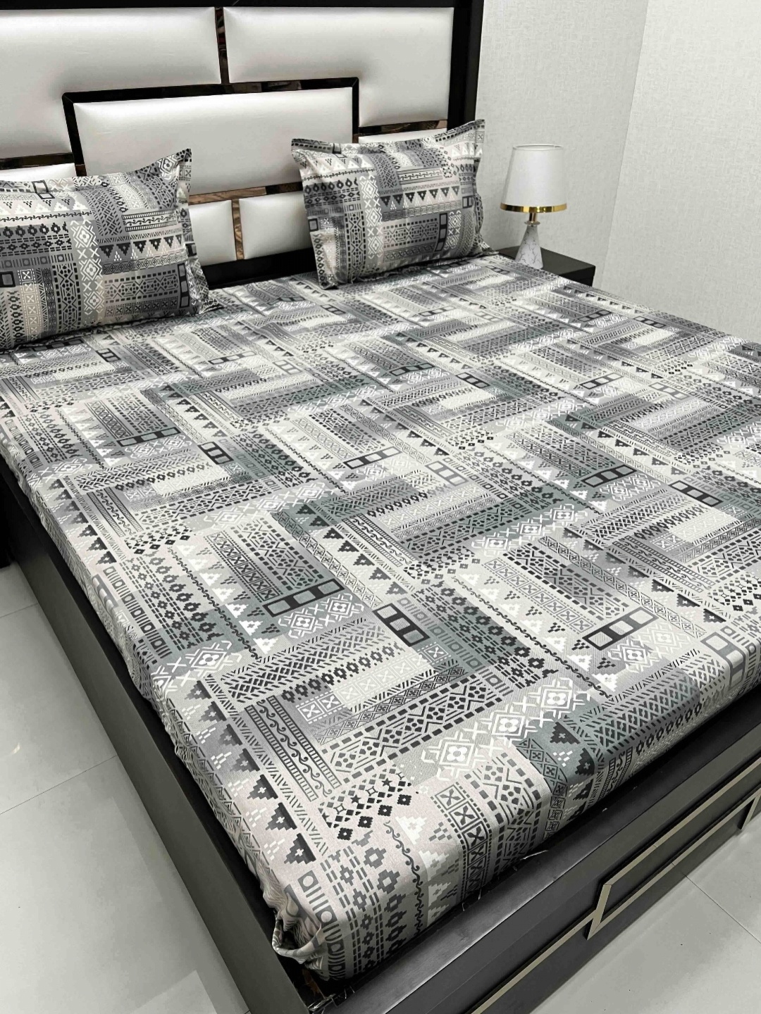 

Velar Fur Sib Grey Printed Pure Cotton 330 TC King Bedsheet Set 2.74 x 2.74 m