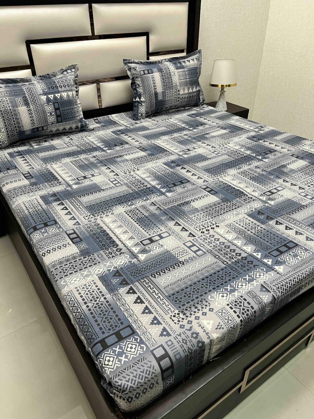 

Pure Decor White & Blue Ethnic Motifs 330 TC Cotton King Bedsheet Set 2.74 m x 2.74 m