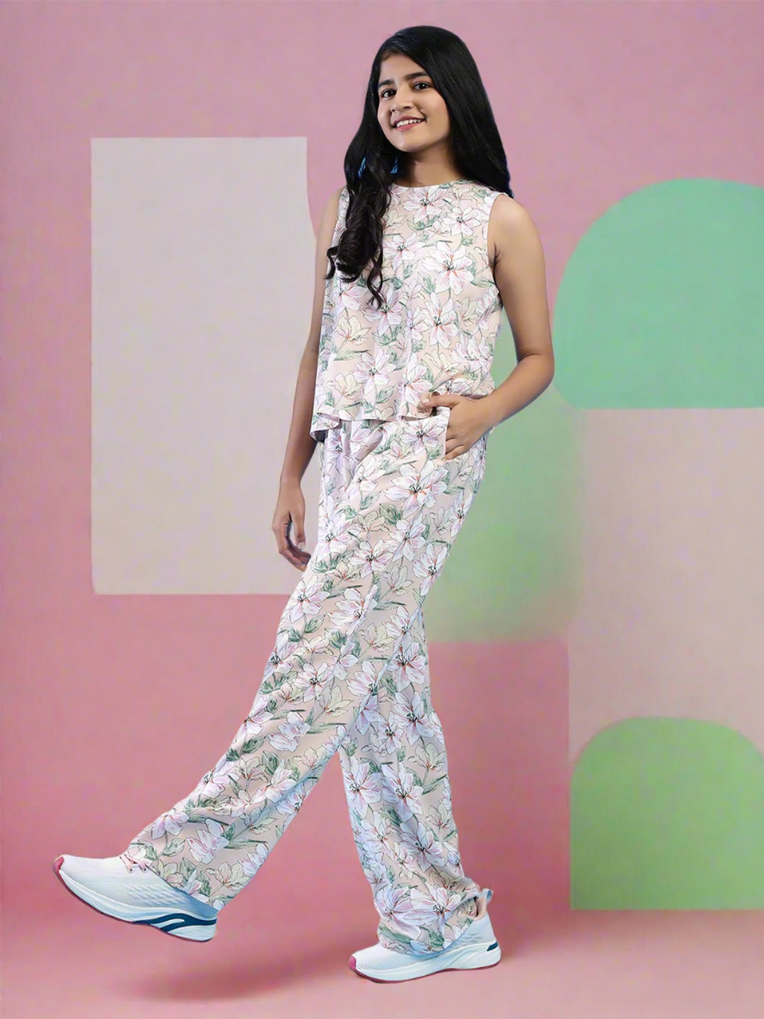 

TeenTrums Printed Round Neck Sleeveless Top With Trouser, Peach