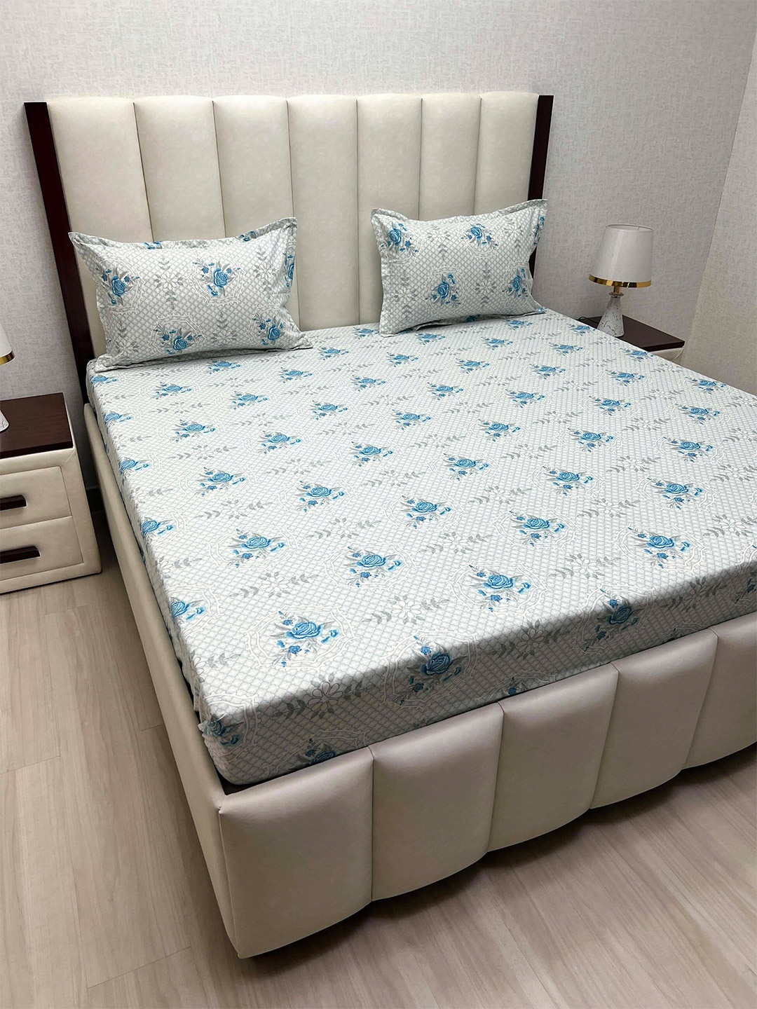 

Pure Decor Velar Fur Sib White Floral Cotton 300TC Super King Bedsheet Set 2.74mx2.74m