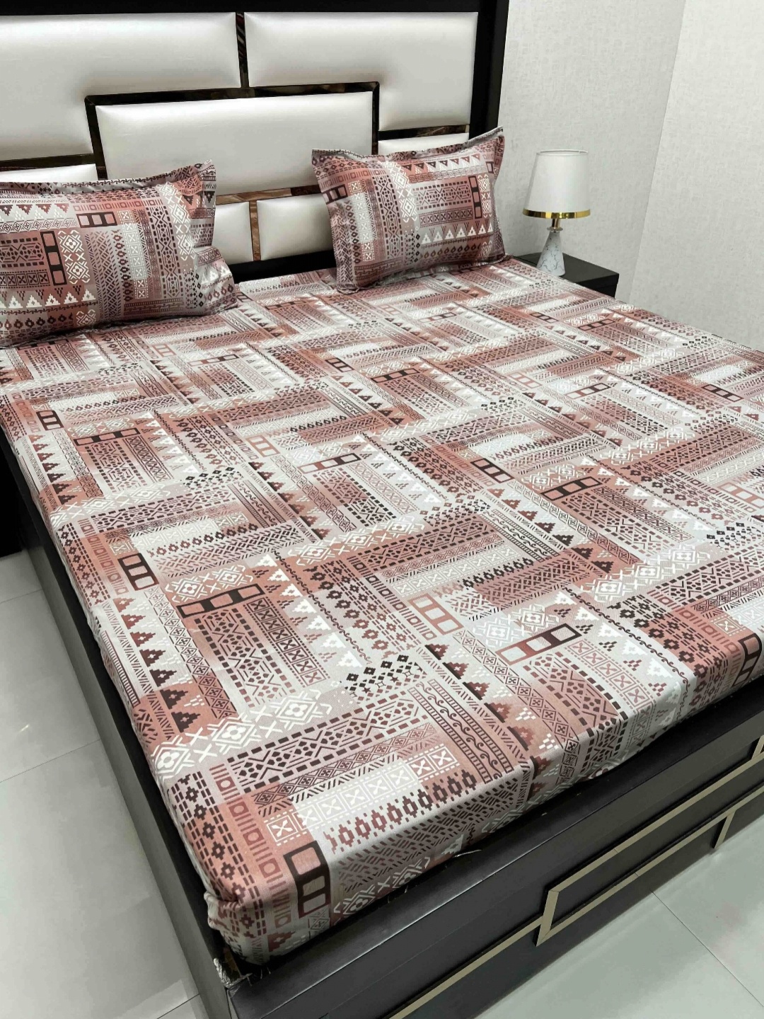 

Pure Decor Brown & Grey Ethnic Motifs 300 TC Cotton King Bedsheet Set 2.74 m x 2.74 m