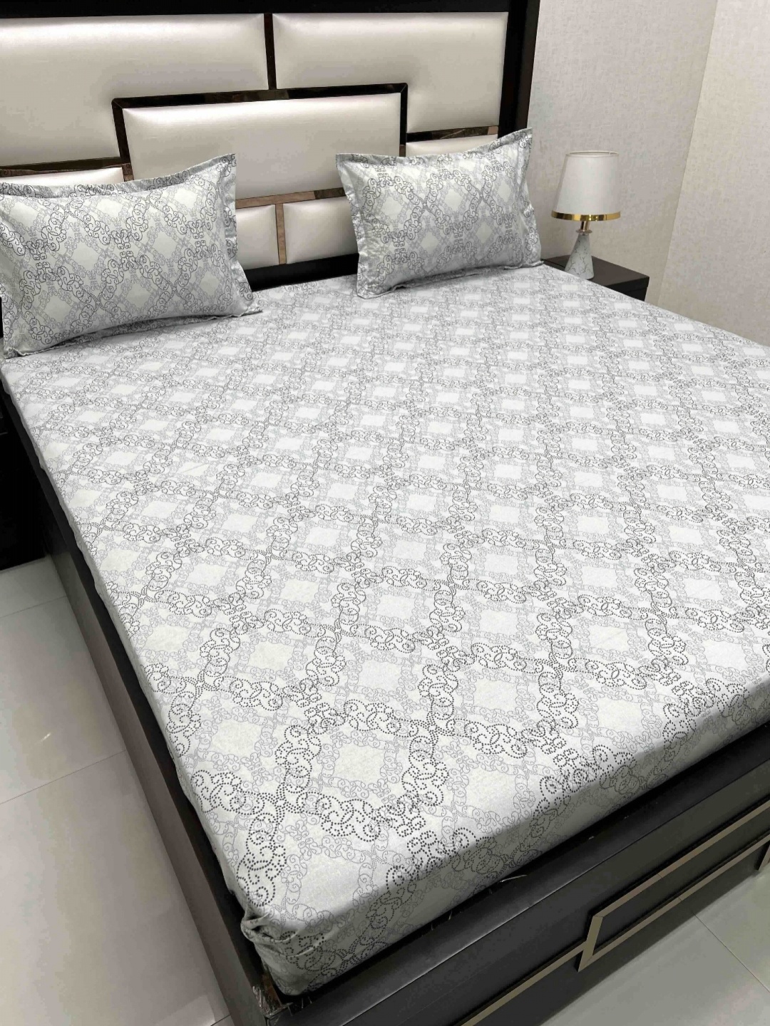 

Pure Decor White & Grey Ethnic Motifs 260 TC Cotton King Bedsheet Set 2.74 m x 2.74 m