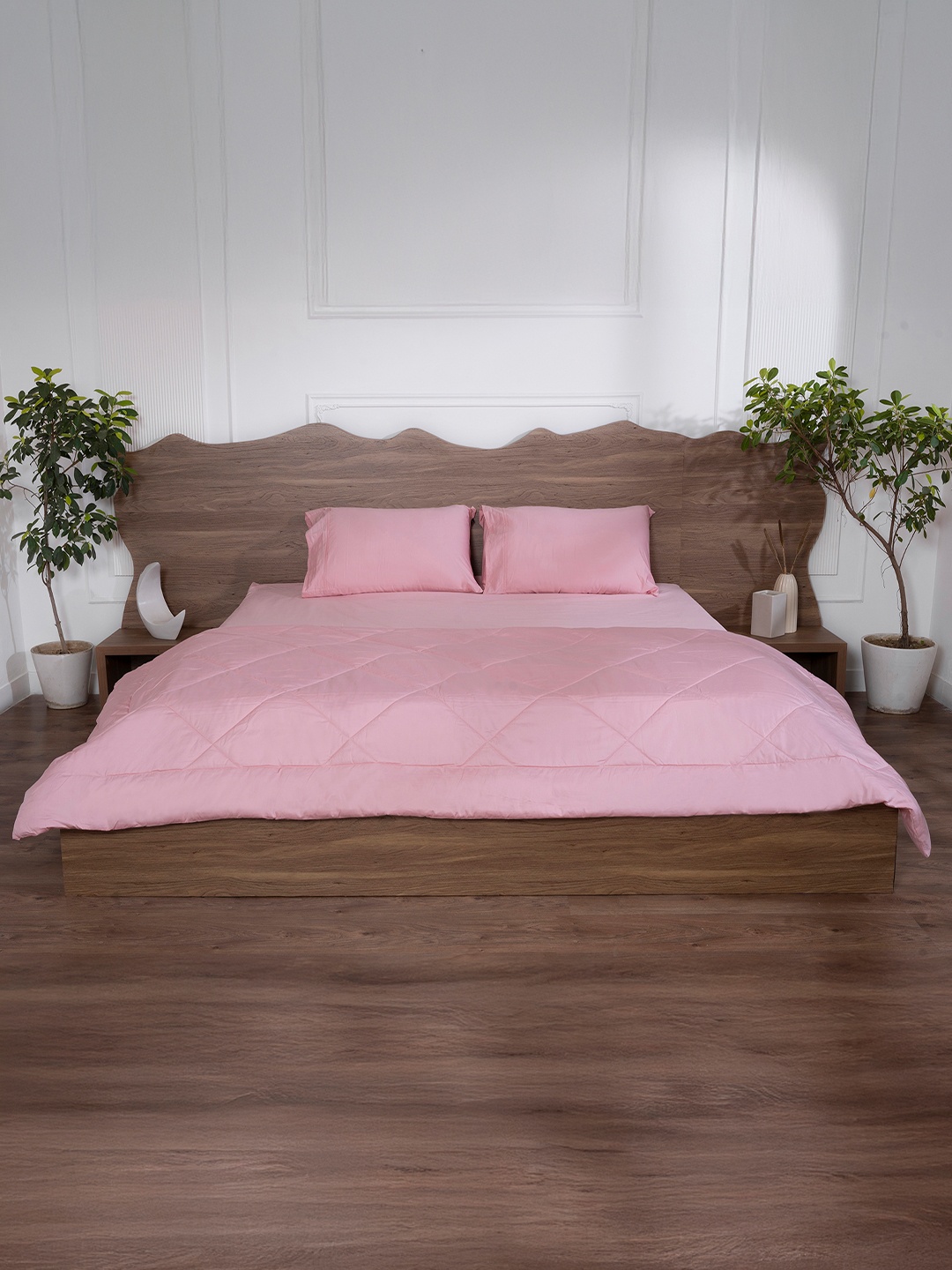 

BELIHODE Pink 150 GSM AC Room Cotton Double Bed Comforter