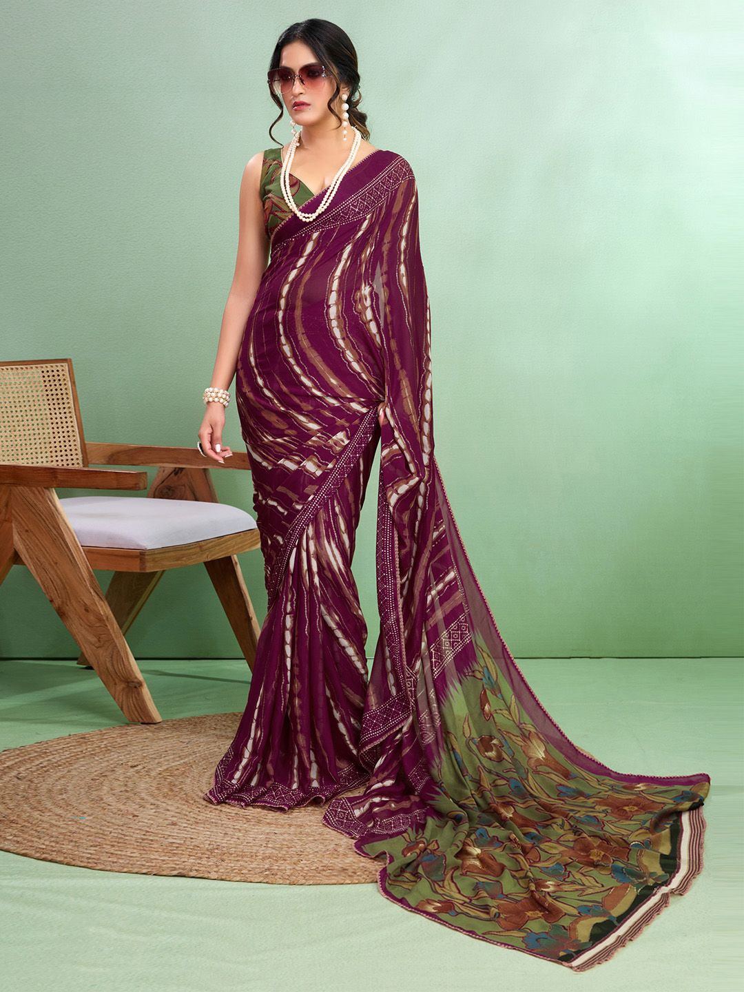 

Sangria Printed Saree With Blouse, Magenta