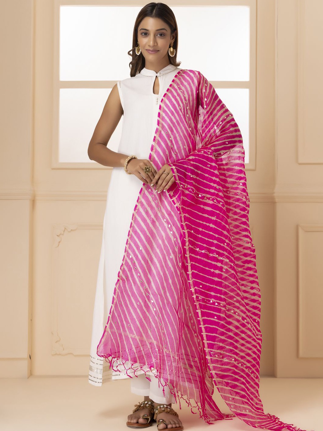 

Geroo Luxe Leheriya Embroidered Gotta Patti Work Pure Kota Silk Dupatta, Pink