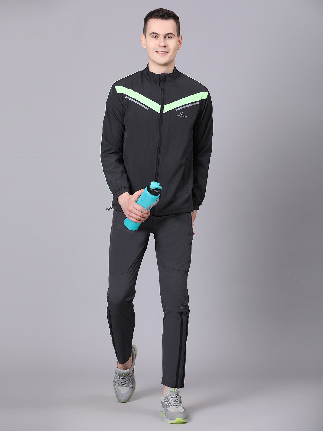 

Dpassion Men Colourblocked Mock Collar Tracksuit, Grey
