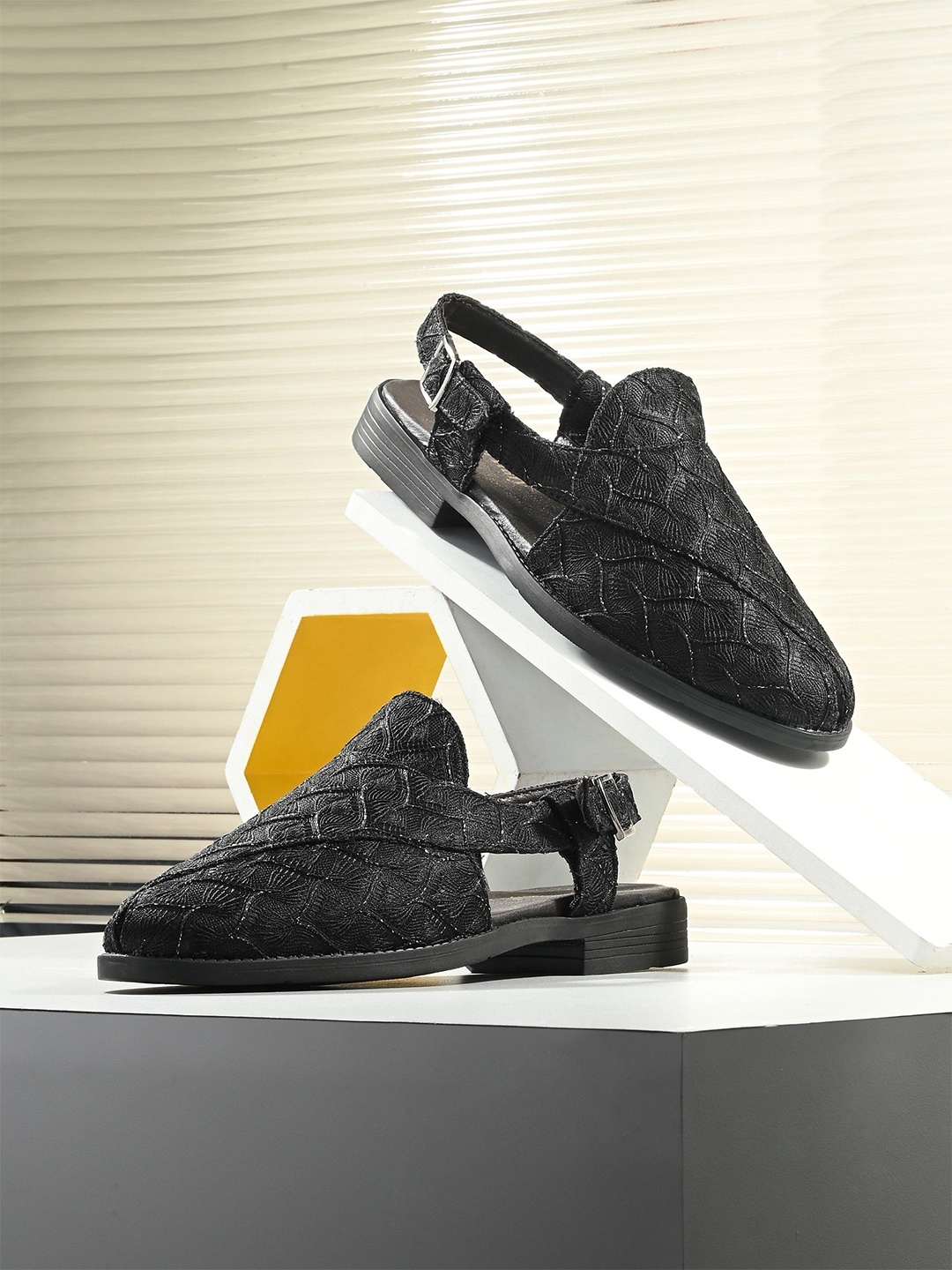 

Eego Italy Men Shoe-Style Sandals, Black