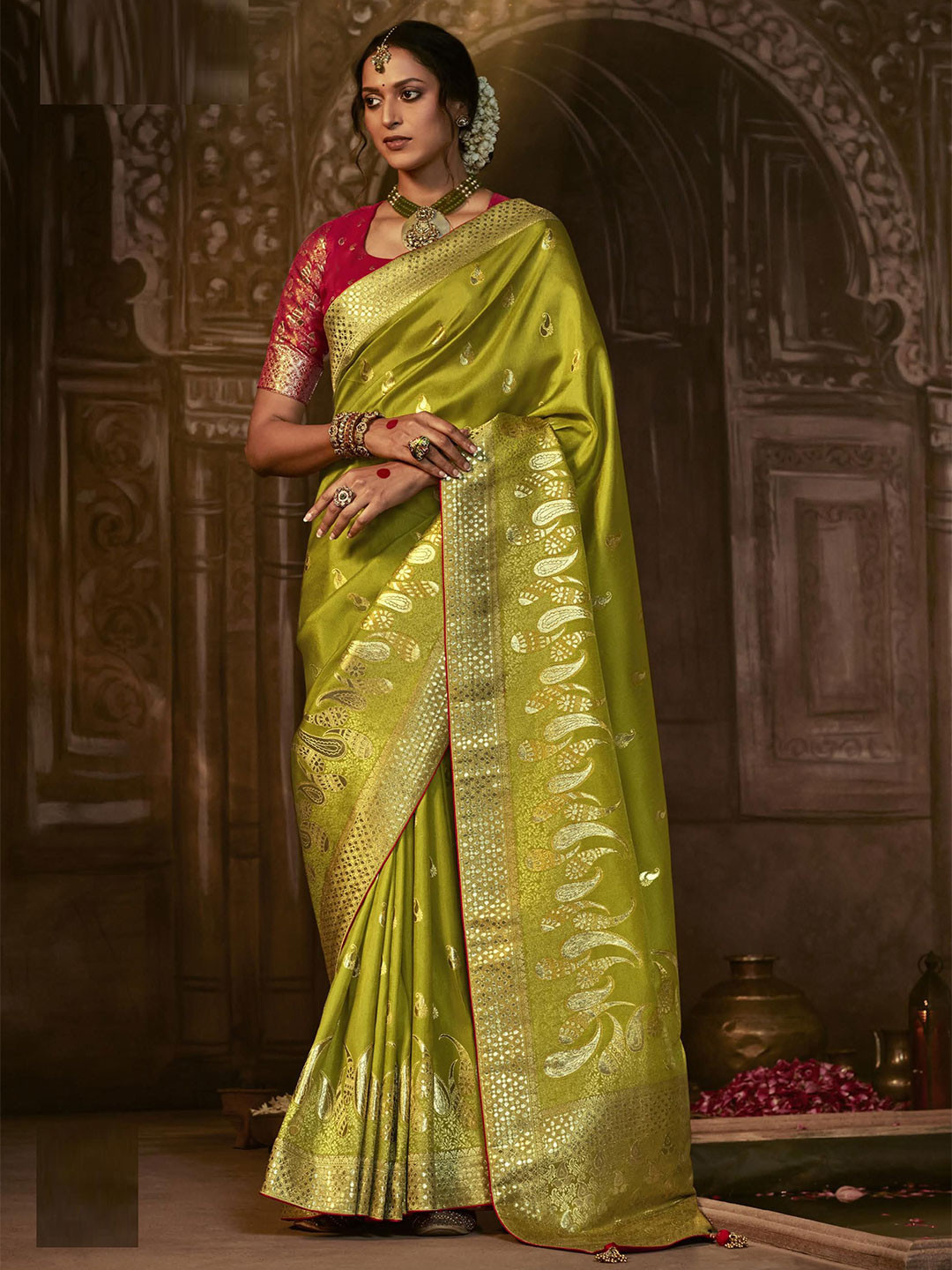 

MAHALASA Ethnic Motifs Zari Pure Silk Banarasi Saree, Green