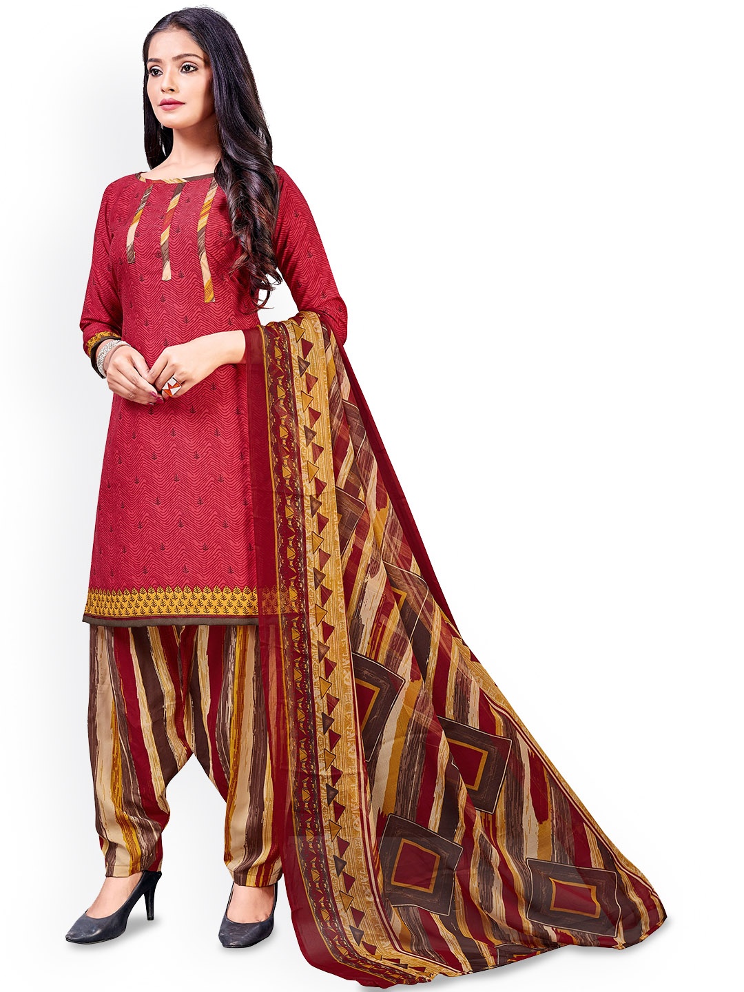 

Maroosh Floral Printed Unstitched Dress Material, Maroon