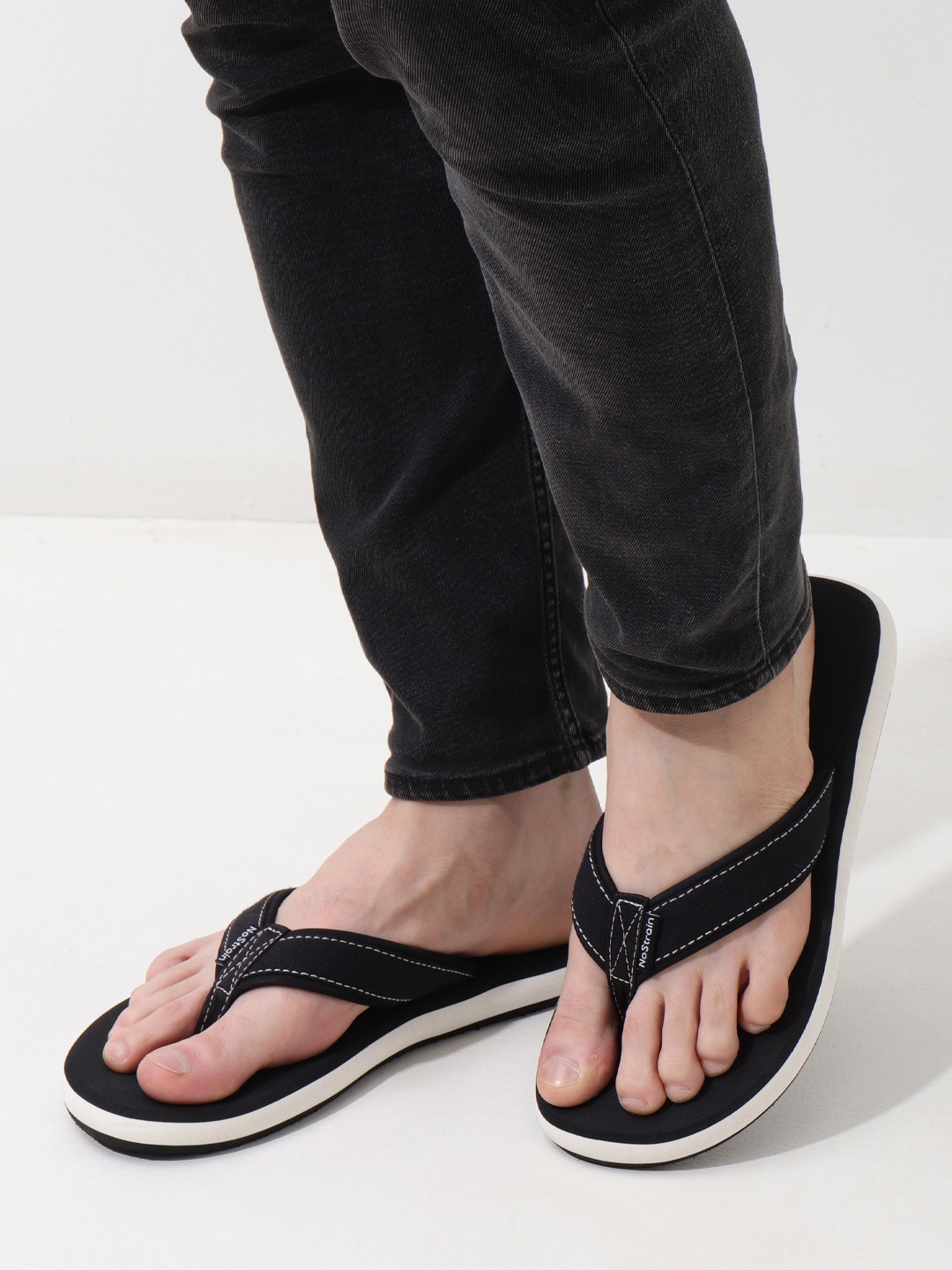 

NoStrain Men Canvas Slippers, Black