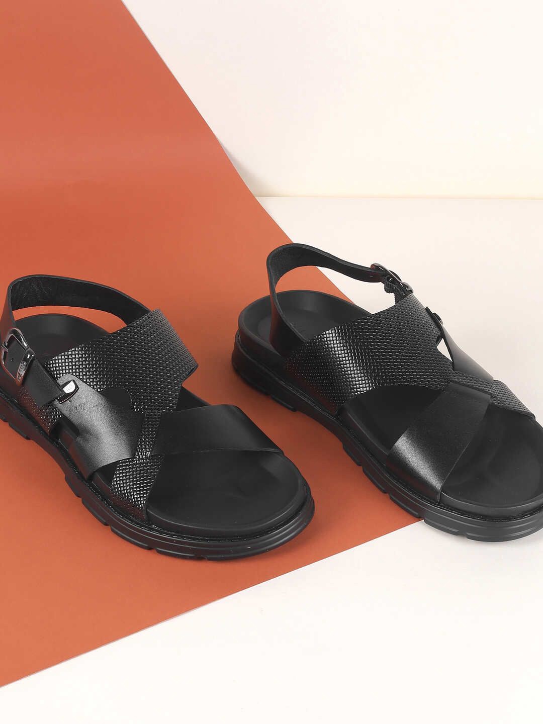 

Metro Men Leather Comfort Sandals, Black