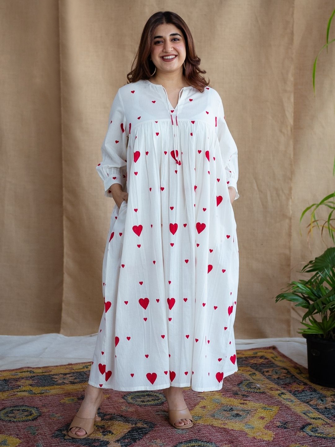 

THE INDIAN ETHNIC CO Floral Print A-Line Maxi Dress, White