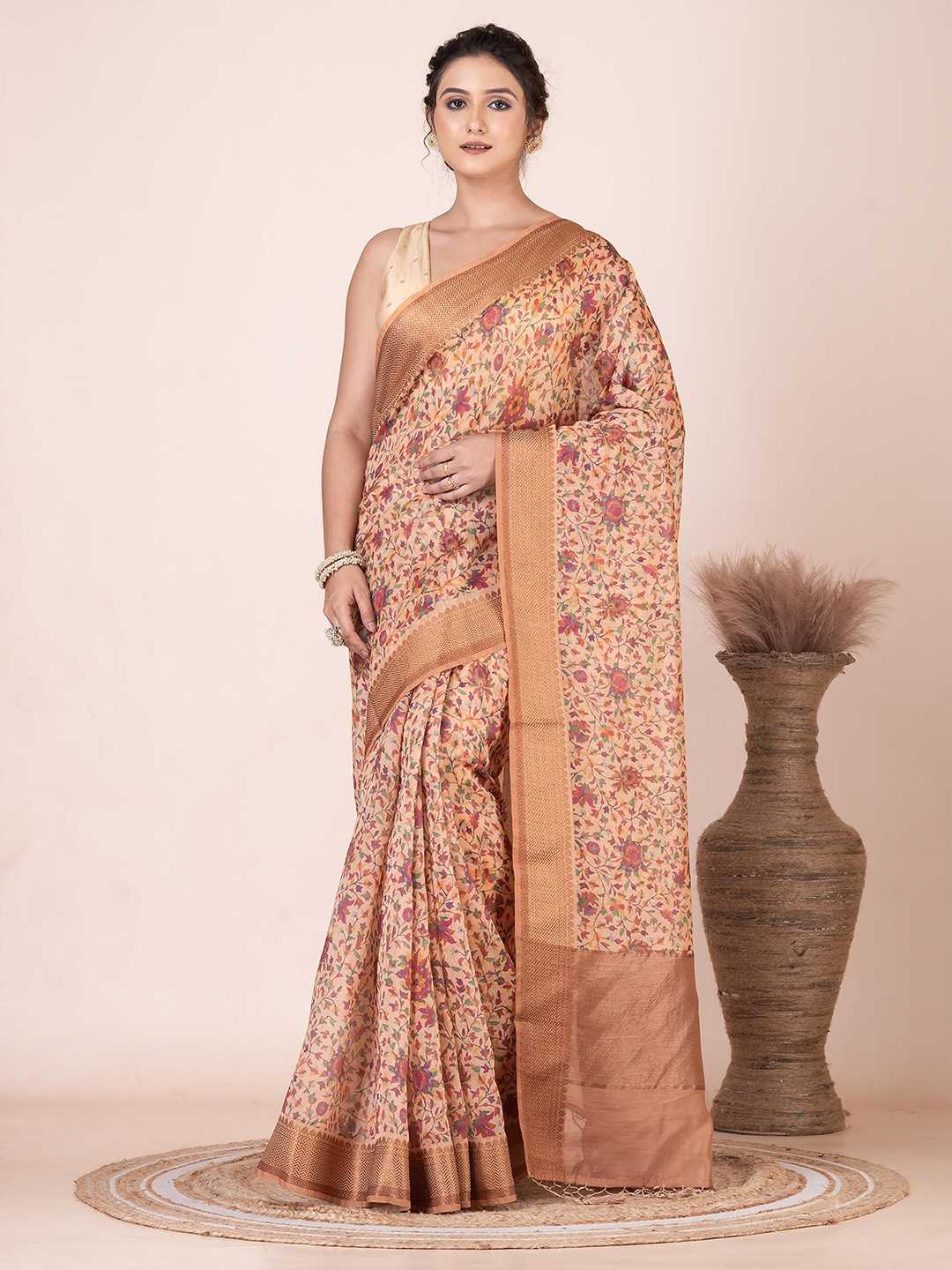 

VIBHAVARI Floral Zari Silk Blend Saree, Beige