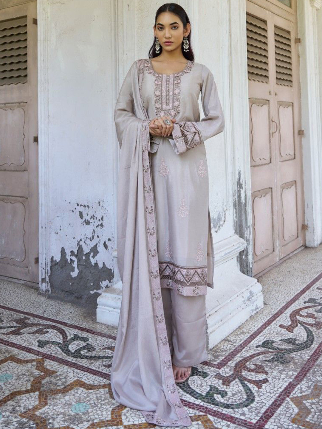 

HOUSE OF MIRA Round Neck Floral Embroidered Thread Work Kurta with Palazzo & Dupatta, Nude