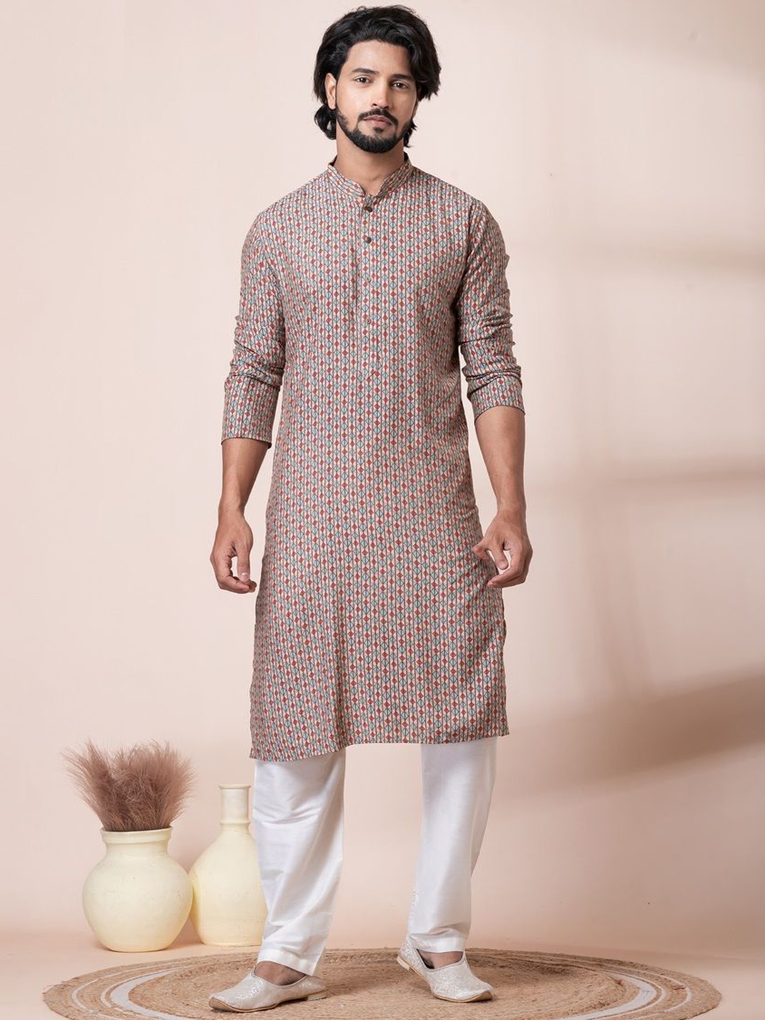 

HU - Handcrafted Uniquely Printed Pure Cotton Kurta with Pyjamas, Peach