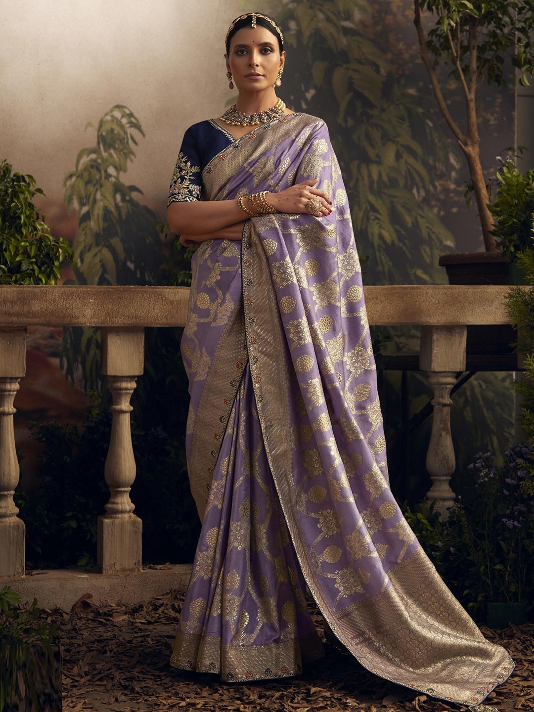 

MAHALASA Woven Design Embroidered Pure Silk Banarasi Saree, Purple