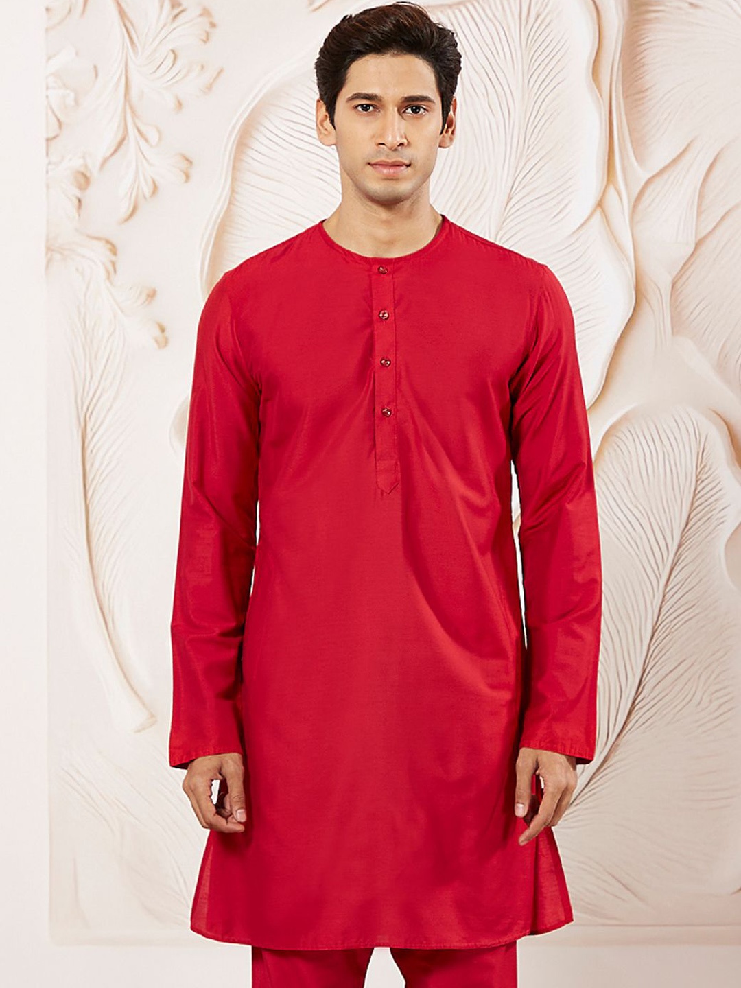 

VASTRAMAY Round Neck Long Sleeves Straight Kurta, Red