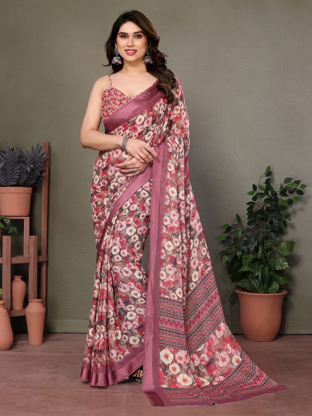 

PHORIA STYLE Floral Pure Chiffon Saree, Rose