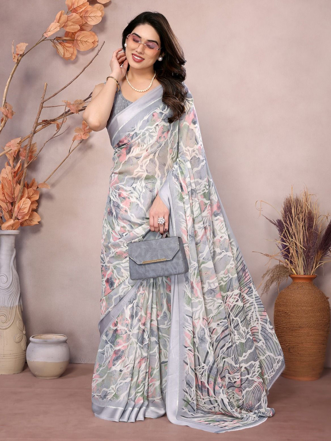 

PHORIA STYLE Floral Pure Chiffon Saree, Grey