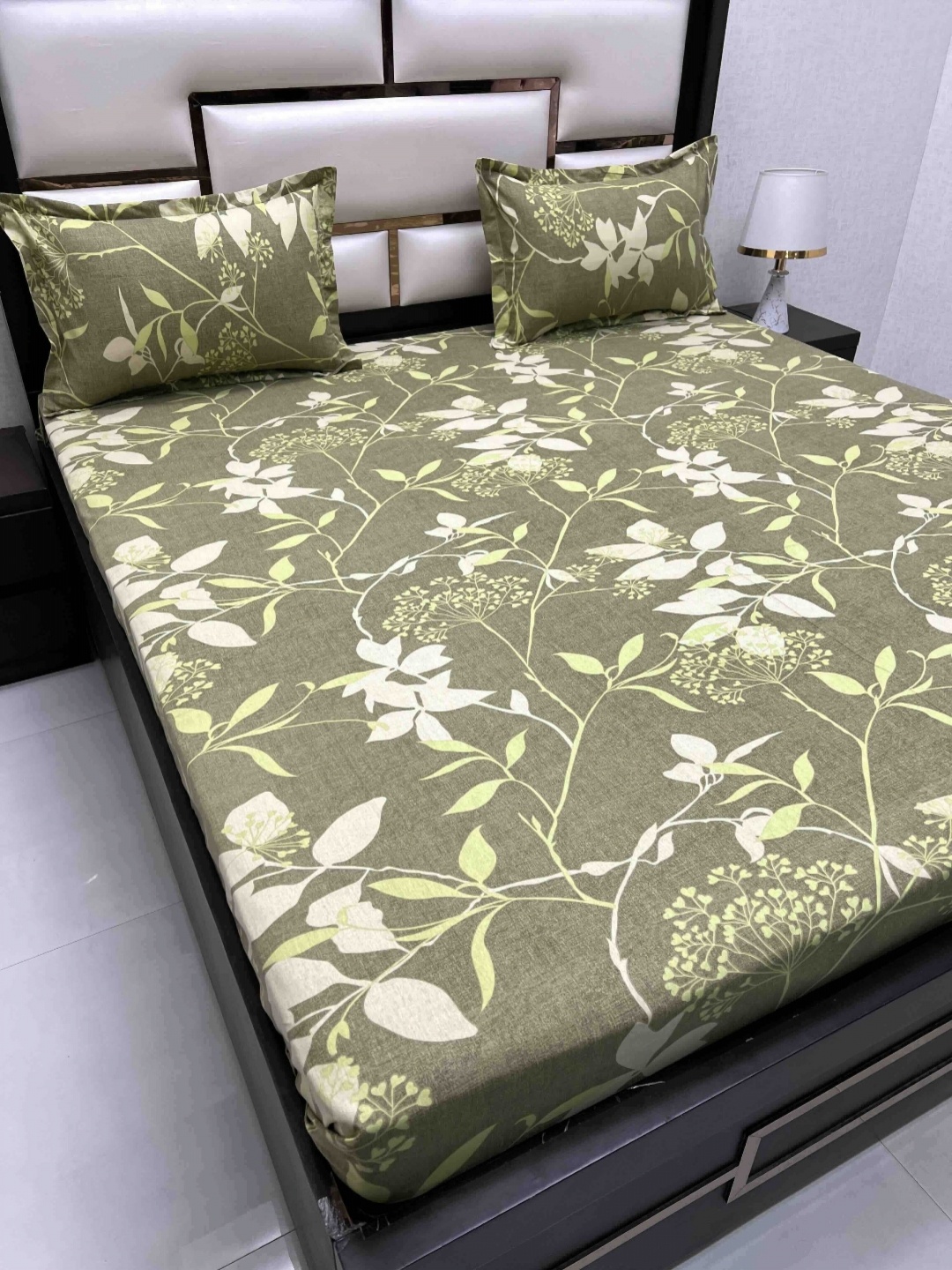 

Velar Fur Sib Green Printed Pure Cotton 250 TC King Bedsheet Set 2.74 x 2.74 m