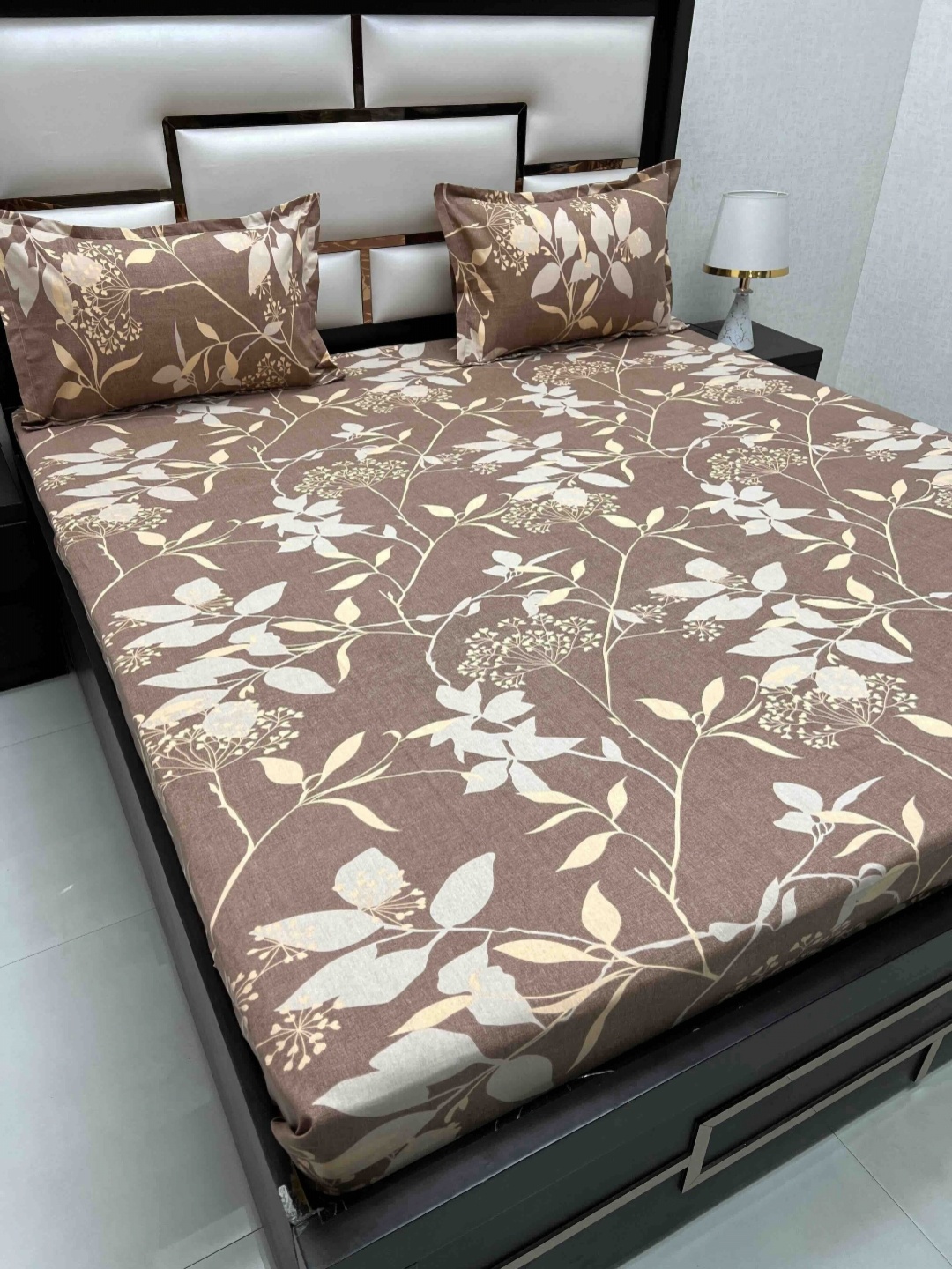 

Pure Decor Brown & Grey Floral Printed 250 TC Cotton King Bedsheet Set 2.74 m x 2.74 m