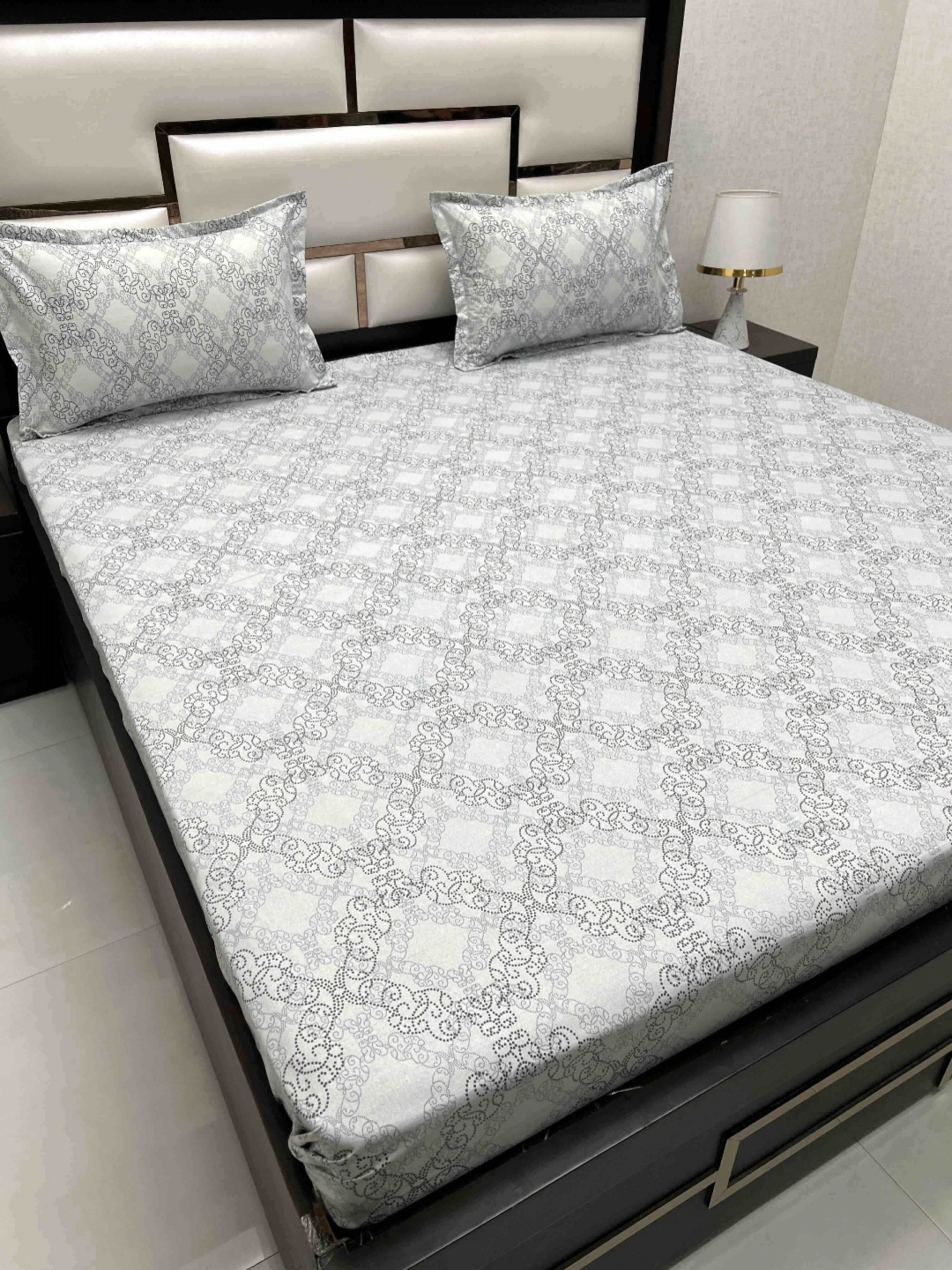 

Pure Decor Grey & Black Ethnic Motifs 250 TC Cotton King Bedsheet Set 2.74 m x 2.74 m