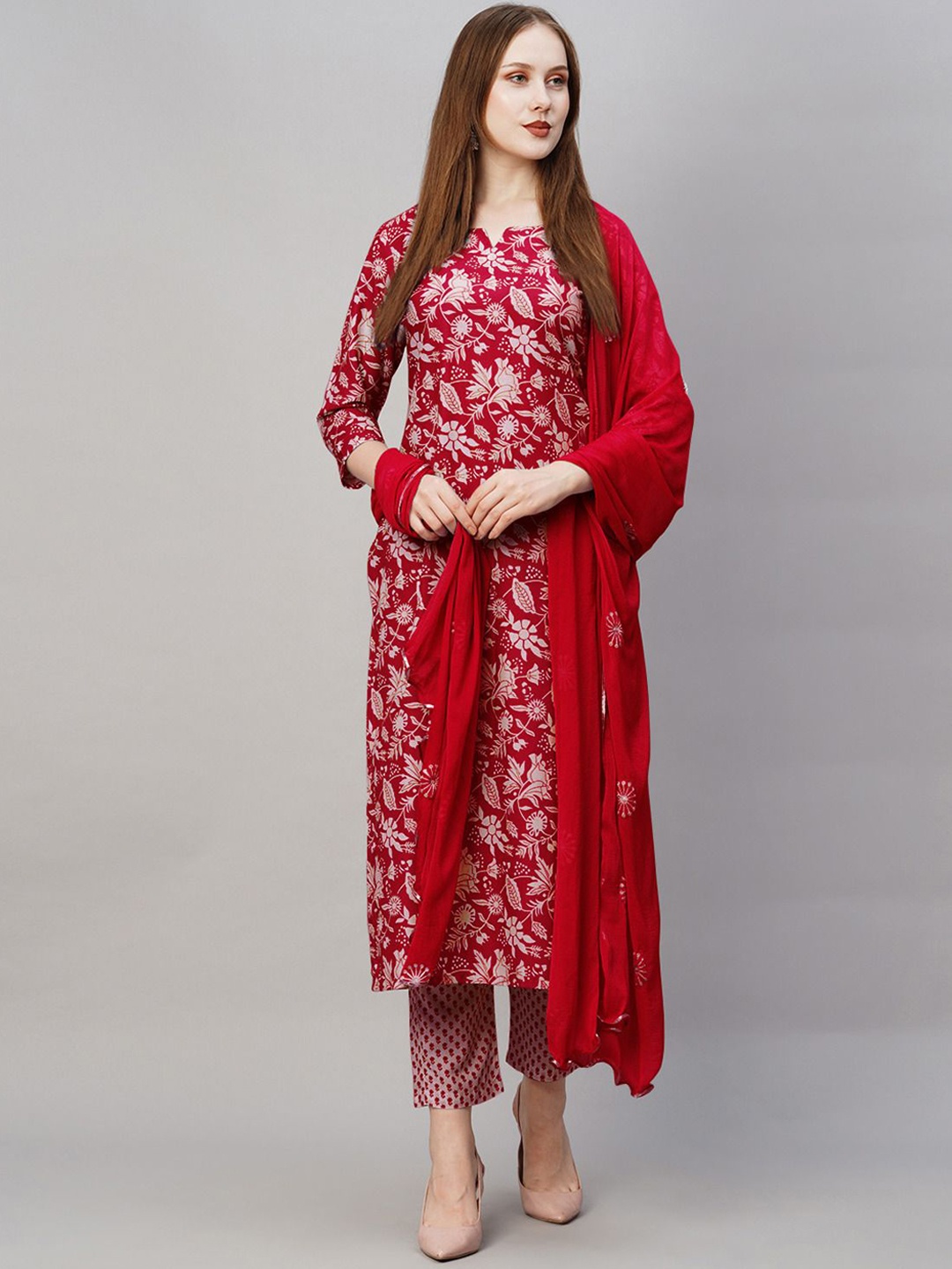 

GoSriKi Floral Printed Straight Kurta With Trouser & Dupatta, Red