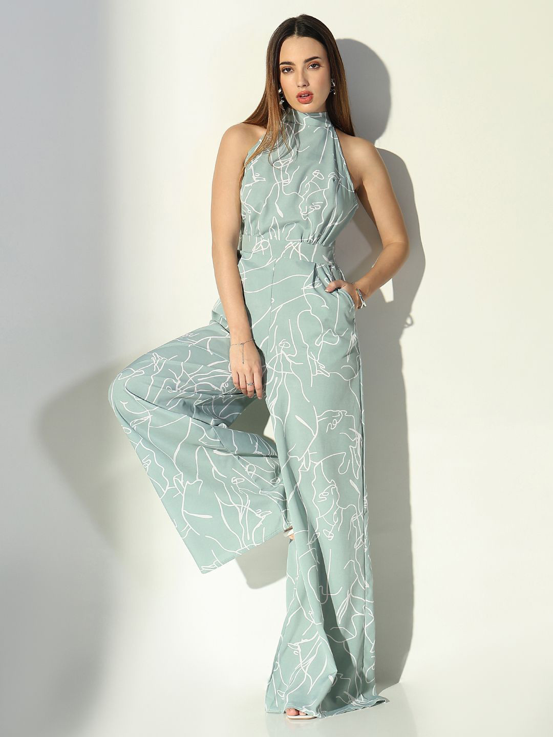 

SHOWOFF Halter Neck Printed Basic Jumpsuit, Green