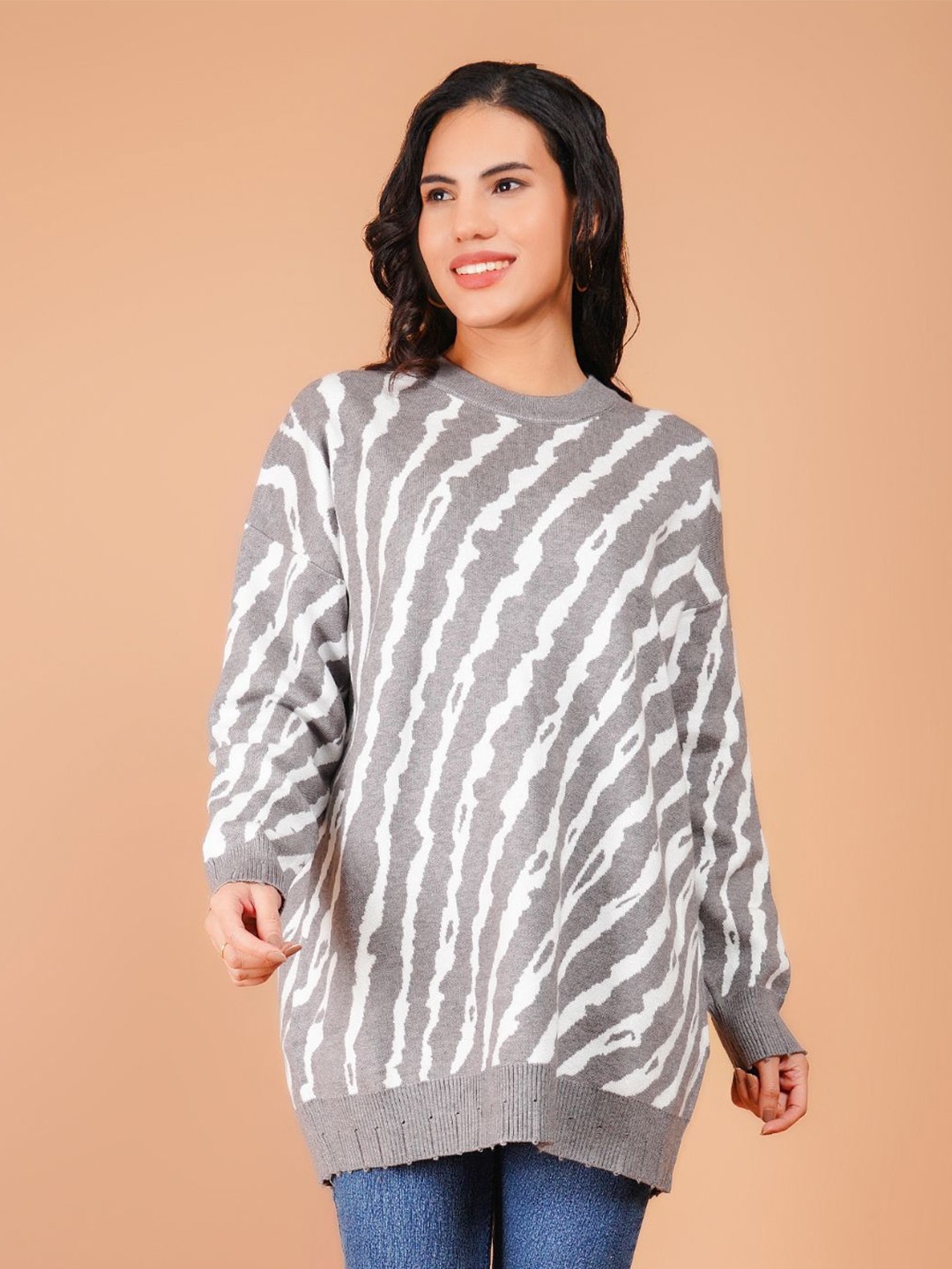 

Boholyfe Women Striped Printed Pullover, Grey