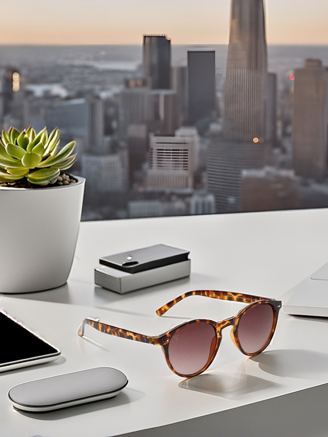 

SUNNIES Unisex Round Sunglasses with UV Protected Lens, Burgundy